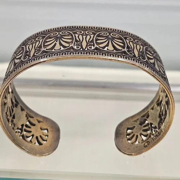 VINTAGE MMA METROPOLITAN MUSEUM OF ART GOLD TONE BANGLE CUFF BRACELET - Picture 6 of 8